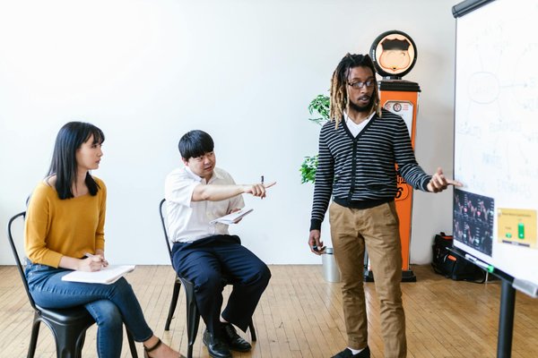 Les avantages de faire des formations avant de travailler dans une entreprise à Auray
